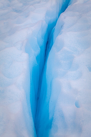 CREVASSE