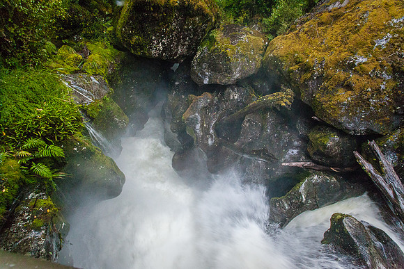 RAGING RIVER